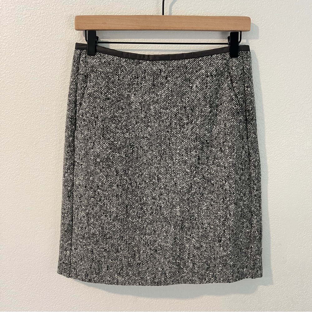 S‎ Max Mara Virgin Wool Gray White Tweed Pencil Skirt Size 2